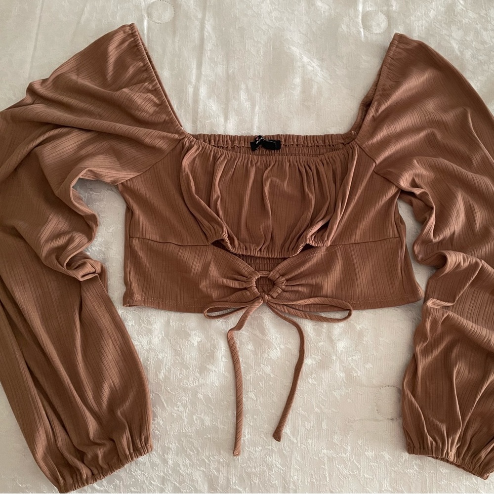 Cute off the shoulder crop shirt